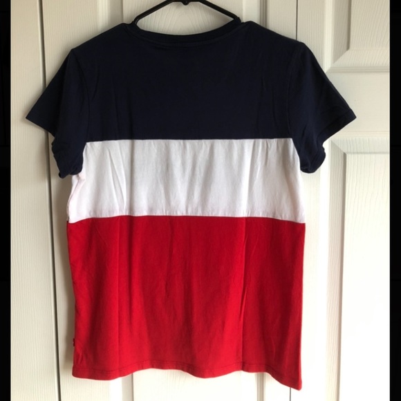 Levi’s Tshirt - Picture 2 of 3